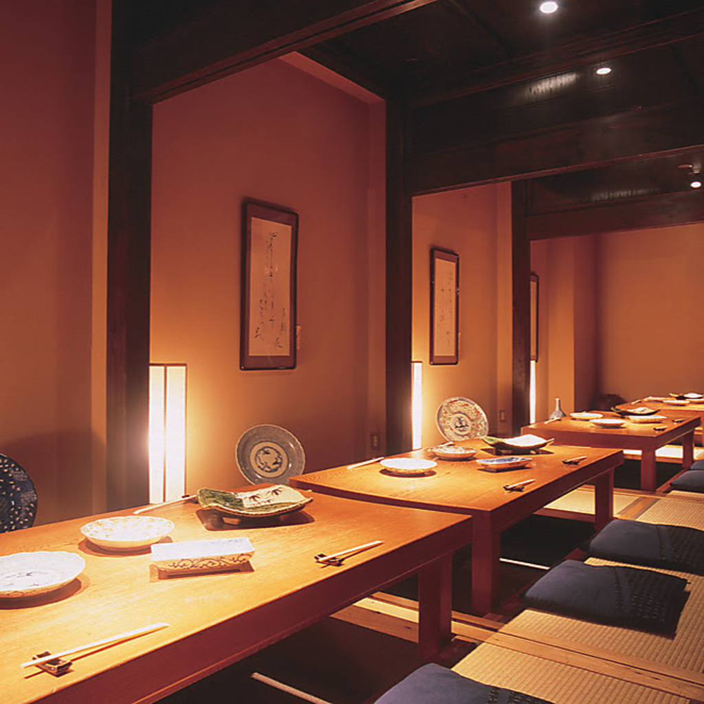 30名様までのご宴会も承ります。掘り炬燵でゆったりとお過ごし頂けます。