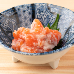 サーモンの塩麹和え