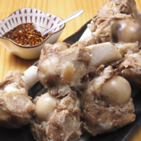 旨味を吸い尽くす！羊大骨