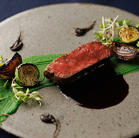 ゆったりと静かな大人の空間で火を見ながら非日常を体現