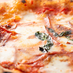 マルゲリータ（トマトソース・モッツァレラチーズ・バジリコ） M