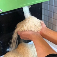 毎日自家精米！こだわりの米を炊きたてを堪能できます！