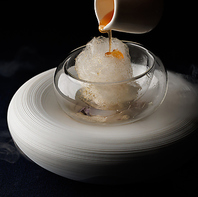 薪火を使ったイノベーティブな料理を楽しめる。