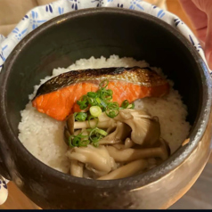 鮭とキノコの土鍋ごはん