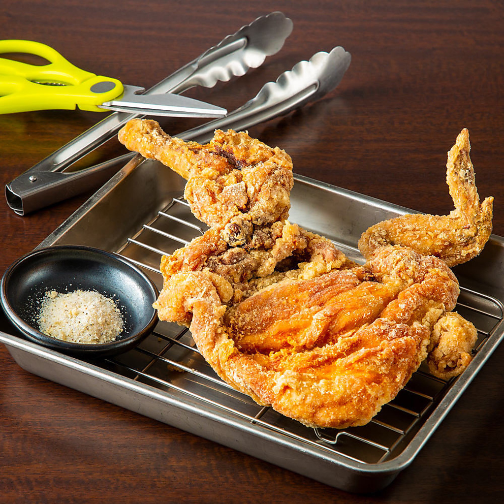 【名物料理】九州の味×鶏料理にこだわって7年！不動の人気NO1の【半身の唐揚げ】がオススメです♪