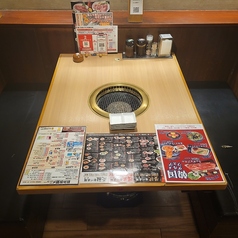 4名席テーブル