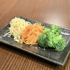 素材の美味しさを楽しむ！ホランイ特製ナムル3種盛り