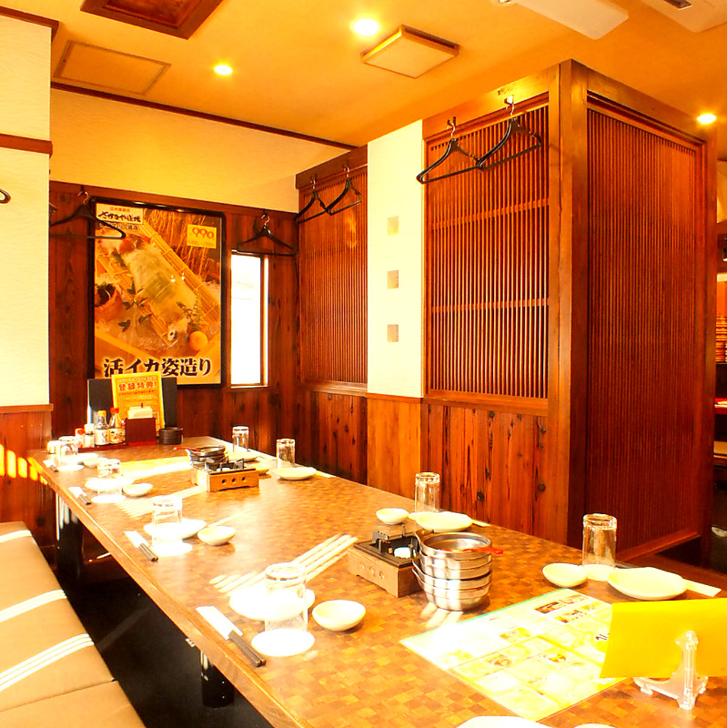 ゆったり掘りごたつお座敷で宴会を！大型宴会もご相談ください。