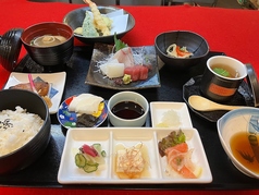 いか鮮本家のおすすめランチ1