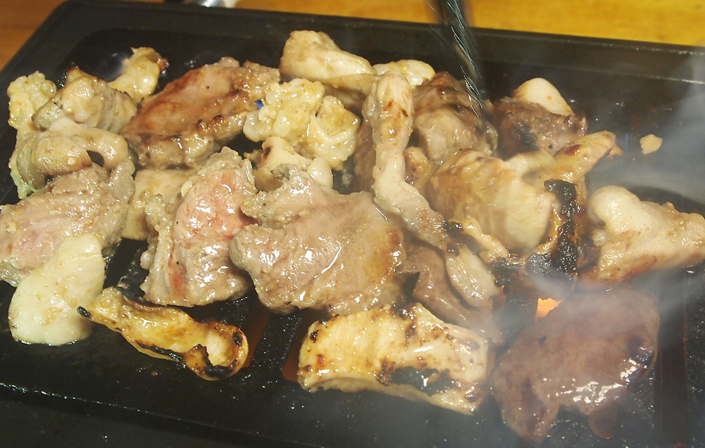 本日のおすすめ部位を盛り合わせ！楽しく美味しく食べられるホルモン盛り合わせ！