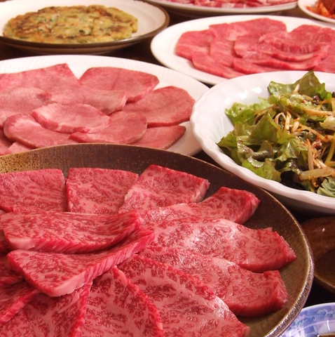 良質な肉、職人によるカット、極味付け、35年続く立川の老舗焼肉店。