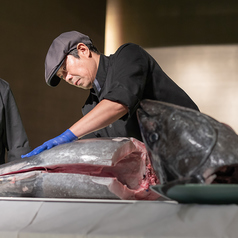 マグロ解体ショー