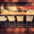 おひとり様やカップルにはカウンターがオススメ！