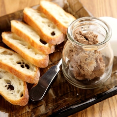 黒毛和牛レバーペーストブルスケッタ添え