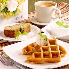 紅茶のバウンドケーキ/レアチーズケーキ/パンナコッタ/韃靼そばのアイスクリーム