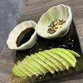 料理メニュー写真 本場メキシカン アボカドのお刺身