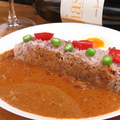 料理メニュー写真 牛すじ夏カレー　サラダ付