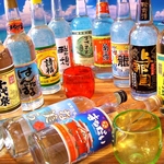 泡盛も数多くご用意！色々な風味を楽しめて奥深さをご堪能いただけます◎飲み放題コースもあります。