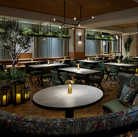 ディナータイムは「レストラン＆バー」コース料理もあり