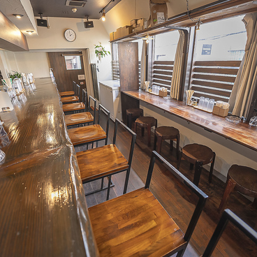 台湾ラーメンと酒菜のお店ジャン スワンの雰囲気1