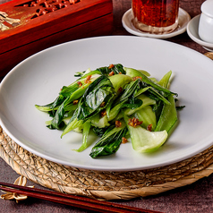 本日の青菜のにんにく炒め Rau xao voi toi theo ngay