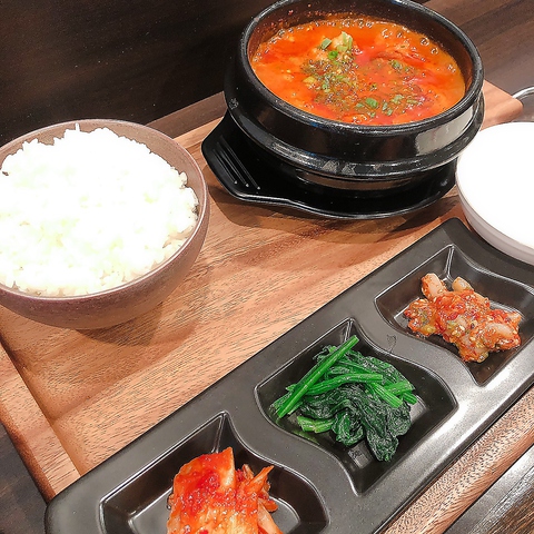 【女子会・宴会】リーズナブルに美味しい韓国料理を楽しめる♪宴会コースあります◎