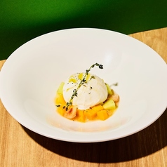 ブラータチーズ&旬のフルーツ