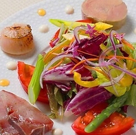 華やかなフレンチメニューを優雅なピアノの生演奏と共に