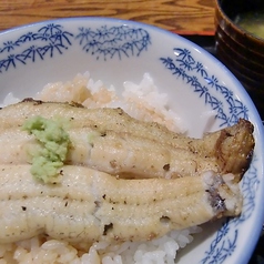 うなぎを思う存分味わえる。（写真は白焼丼）