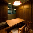 大きな窓辺のテーブル個室。しっぽり２名様～４名様位に最適