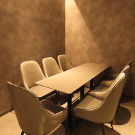 雰囲気自慢の店内！シックでオシャレな空間をご提供！