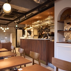 ゆったりとした空間は20名様～貸切承ります◎友人との貸し切りや少人数での会食に最適で、周囲を気にせずリラックスできます。