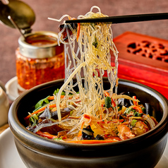 カニ入り焼き春雨 Mien xao cua
