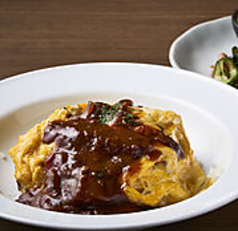 春野菜を使った鉄板オムライスデミグラスソース