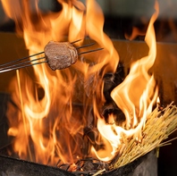 【炉端焼き】炭と藁で旨みをギュッと凝縮する瞬間炙り