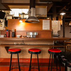 【おひとりでも】カウンターで焼いていただけます。「一人焼肉」も大歓迎!第一ホルモン自慢の肉をとくとお召し上がりください♪(カウンター1席2~3名様)