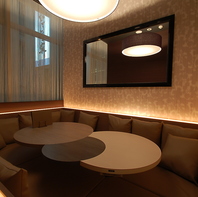 様々な個室を用意してます。1番人気はソファ席個室