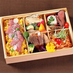 好評ご予約承り中！ローストビーフ弁当