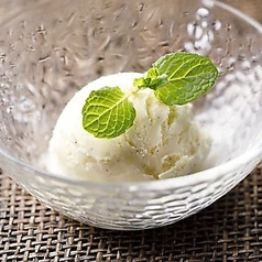 熊本のミルク屋さんのバニラアイス/本日のアイス