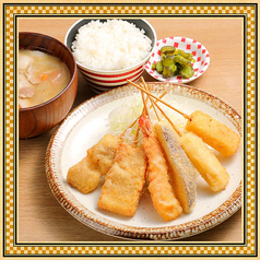 ろばた 焼鳥&串カツ たま アピア店のおすすめランチ2