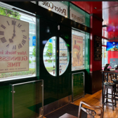 【無料Wi-Fi完備】店内はWi-Fiをご利用いただけます。お食事中のインターネット利用や、動画視聴なども快適です。