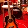【ギター各種】エレキベース・エレキギター1本・アコースティックギター2本を完備しております！