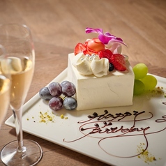 The Living Room with SKY BAR 三井ガーデンホテル名古屋プレミア18Fのコース写真