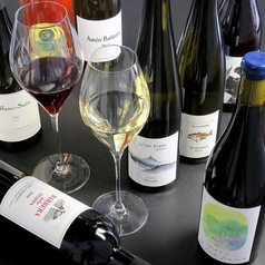 赤白、ロゼを始め豊富なナチュラルワインをご用意。