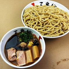 黒濃厚魚介つけ麺