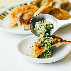 UENO YELLOW GYOZA ウエノイエローギョウザのおすすめ料理1