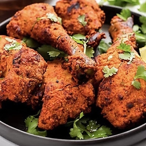 インドカリーがおすすめのお店です。手作りナンと辛口のカレーをお楽しみください！