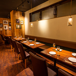 2名様から8名様まで可能な個室や、70名様まで対応可能な個室もございます。