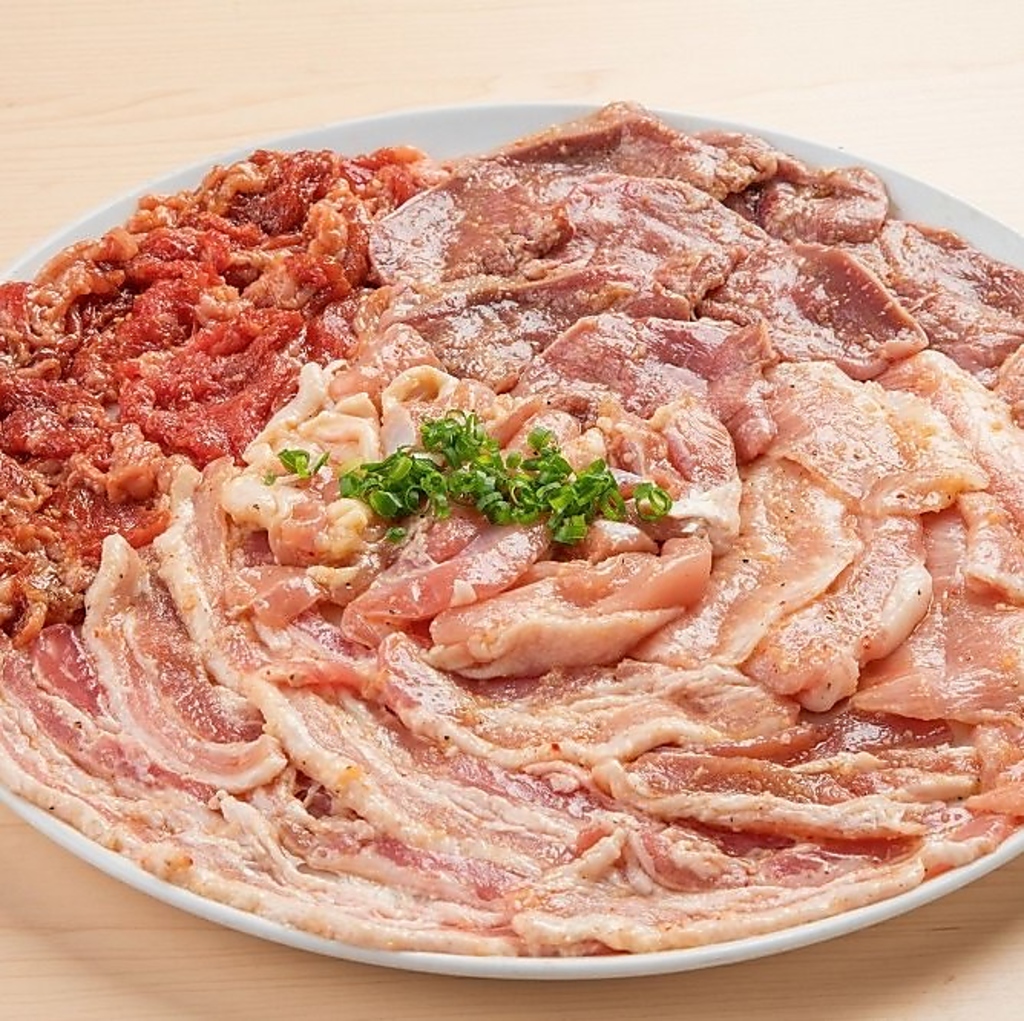 厚切り上タンやホルモン、上カルビ等、多彩なお肉が楽しめる。心に残るひとときをお過ごしください。