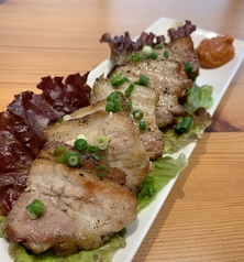 厚切り豚バラ肉の炭火焼き～特製辛味噌添え～